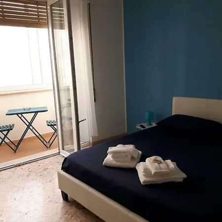 Elle Oda ve Kahvaltı Taranto