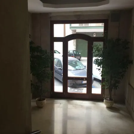 Elle Oda ve Kahvaltı *